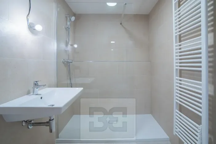 Pronájem bytu 1+kk, Praha - Smíchov, Toyen, 42 m2