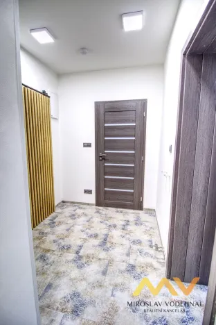 Pronájem bytu 2+kk, Hradec Králové - Slezské Předměstí, třída SNP, 53 m2