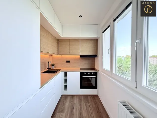 Pronájem bytu 2+1, Kladno, Obránců míru, 53 m2