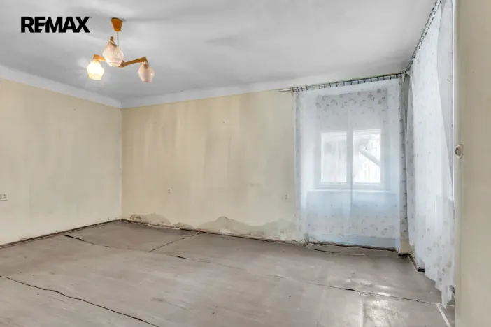 Prodej rodinného domu, Jemnice, náměstí Svobody, 78 m2