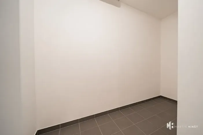 Pronájem bytu 1+kk, Praha - Hloubětín, Poděbradská, 35 m2