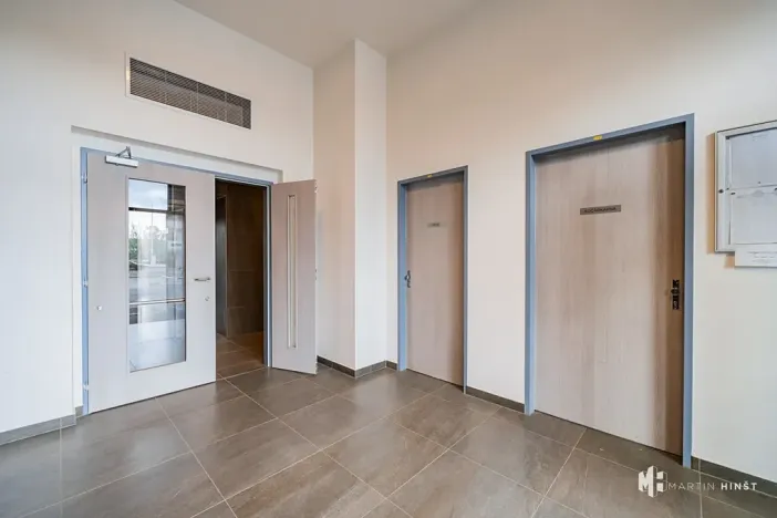 Pronájem bytu 1+kk, Praha - Hloubětín, Poděbradská, 35 m2