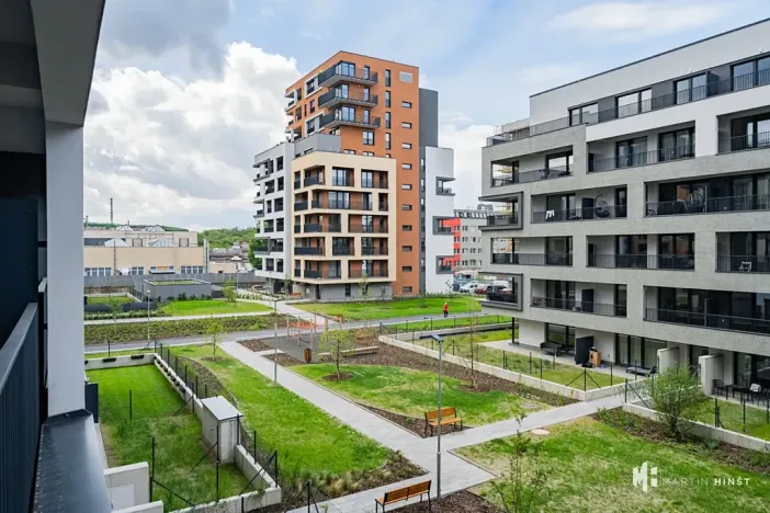 Pronájem bytu 1+kk, Praha - Hloubětín, Poděbradská, 35 m2