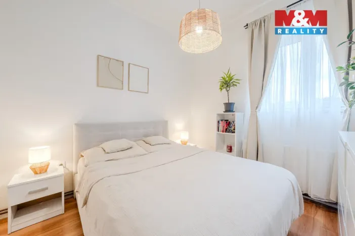 Prodej bytu 3+1, Dymokury, Osvobození, 65 m2