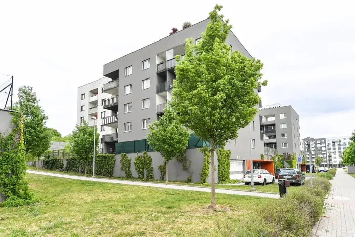 Pronájem bytu 3+kk, Praha - Vysočany, Strnadových, 78 m2