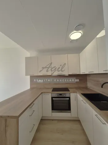 Pronájem bytu 2+kk, Šlapanice, 56 m2