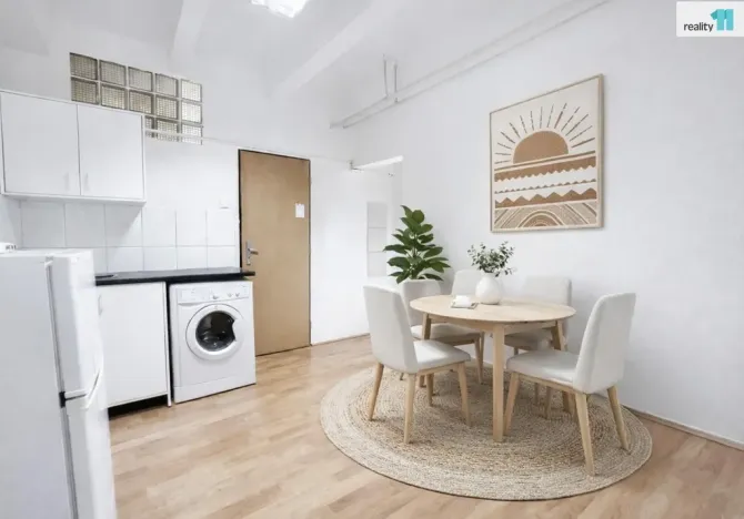 Pronájem bytu 1+1, Praha - Vršovice, Gruzínská, 24 m2