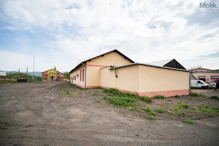 Prodej výrobních prostor, Horní Jiřetín - Dolní Jiřetín, 1652 m2