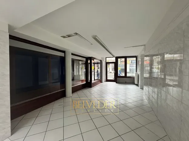 Pronájem obchodního prostoru, Teplice, Masarykova třída, 140 m2