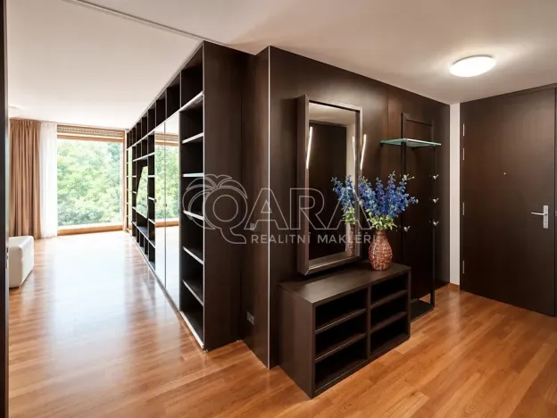 Prodej bytu 4+1, Praha - Bubeneč, Pod kaštany, 164 m2
