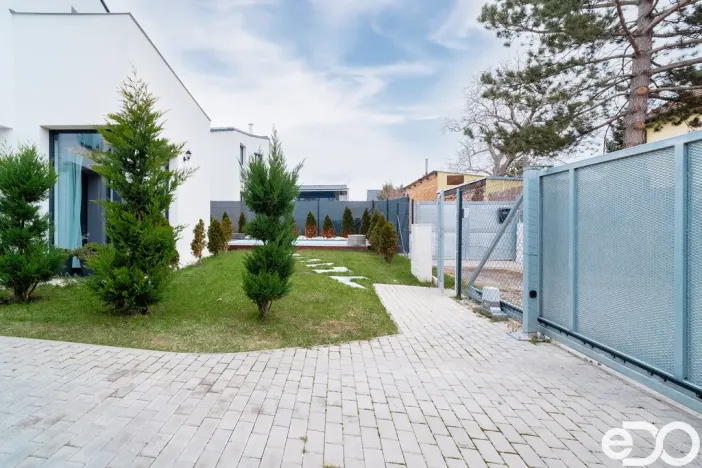 Prodej rodinného domu, Pohořelice, 139 m2