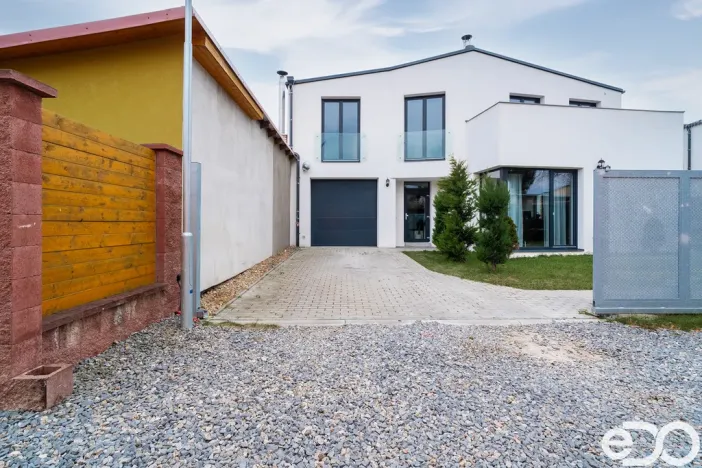 Prodej rodinného domu, Pohořelice, 139 m2