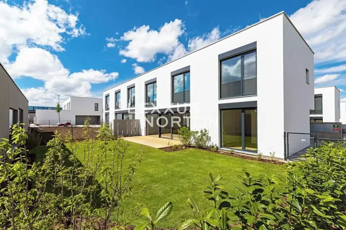 Prodej rodinného domu, Praha - Horní Měcholupy, U hostivařského nádraží, 231 m2