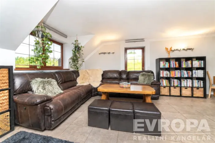 Prodej rodinného domu, Kunčice pod Ondřejníkem, 234 m2