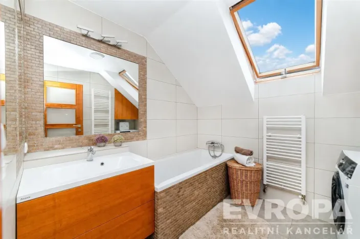Prodej rodinného domu, Kunčice pod Ondřejníkem, 234 m2