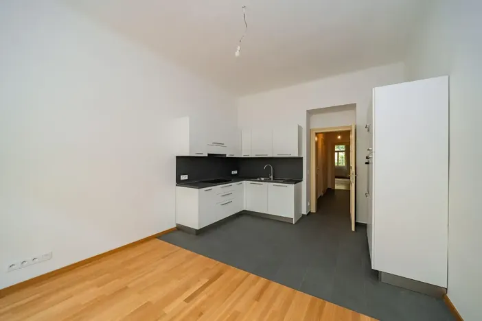 Pronájem bytu 2+kk, Praha - Bubeneč, Kamenická, 52 m2