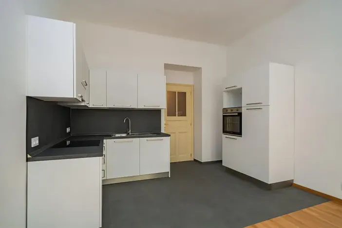 Pronájem bytu 2+kk, Praha - Bubeneč, Kamenická, 52 m2