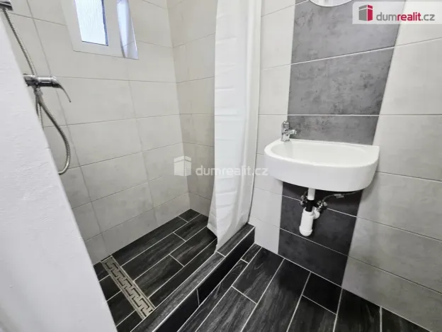 Pronájem bytu 1+kk, Lužná, Nová, 16 m2
