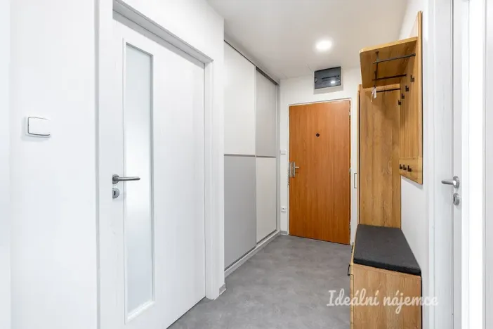 Pronájem bytu 3+kk, Praha - Krč, Hurbanova, 52 m2