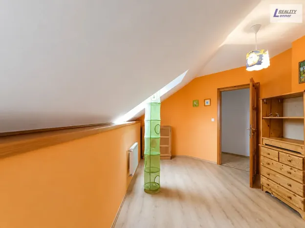 Pronájem rodinného domu, Klučenice, 300 m2