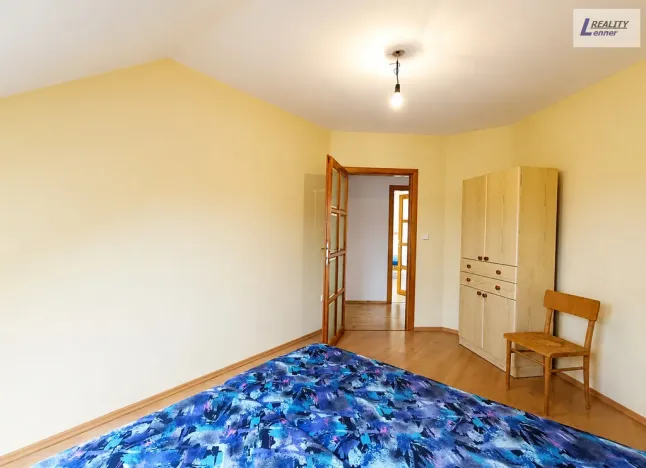 Pronájem rodinného domu, Klučenice, 300 m2