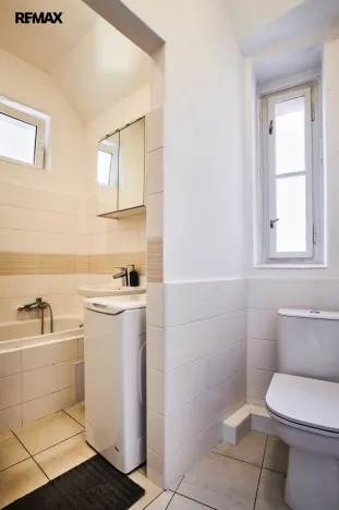 Pronájem bytu 2+1, Praha - Bubeneč, Bubenečská, 69 m2