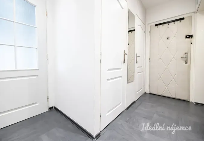 Pronájem bytu 2+kk, Praha - Záběhlice, Choceradská, 44 m2