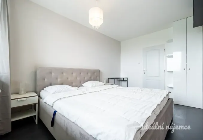 Pronájem bytu 2+kk, Praha - Záběhlice, Choceradská, 44 m2