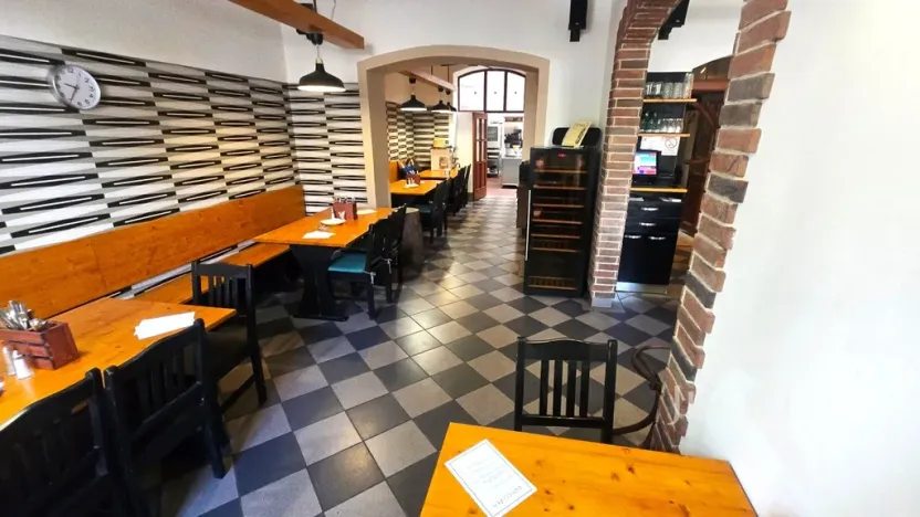 Pronájem kanceláře, Písek - Budějovické Předměstí, Sedláčkova, 110 m2