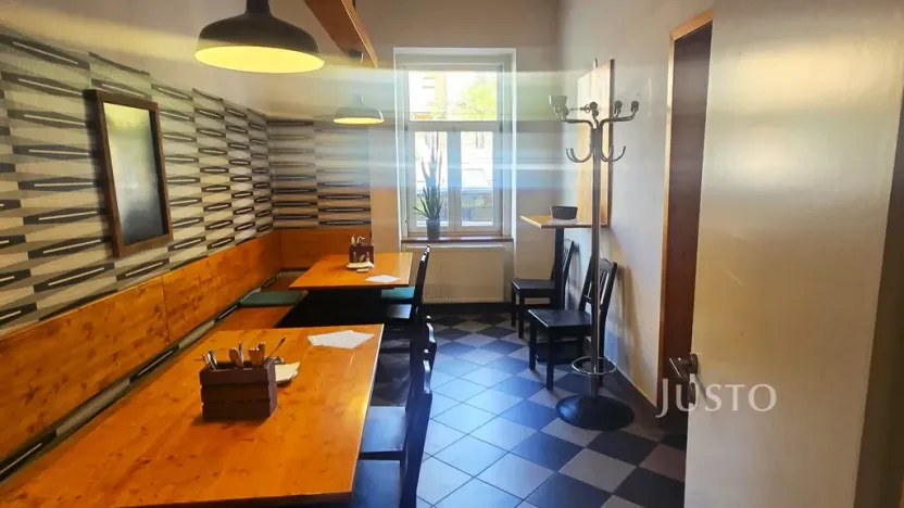 Pronájem kanceláře, Písek - Budějovické Předměstí, Sedláčkova, 110 m2