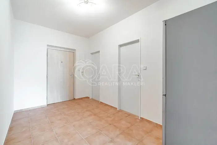 Pronájem bytu 1+kk, Holubice - Kozinec, Buková, 40 m2