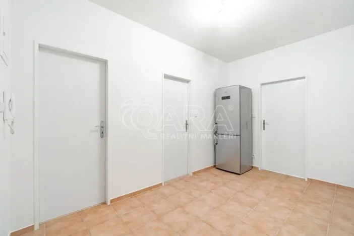Pronájem bytu 1+kk, Holubice - Kozinec, Buková, 40 m2