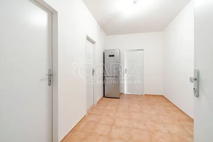 Pronájem bytu 1+kk, Holubice - Kozinec, Buková, 40 m2