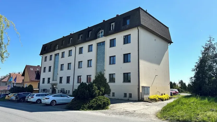 Dražba bytu 3+1, Žiželice, Komenského, 61 m2