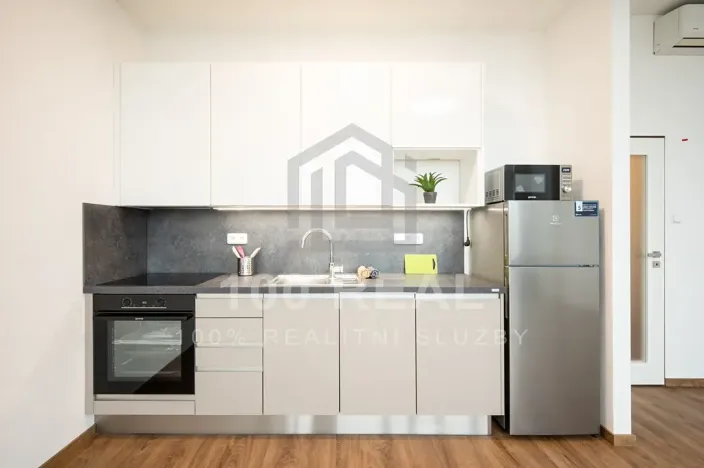 Pronájem bytu 3+kk, Hradec Králové, náměstí 28. října, 74 m2