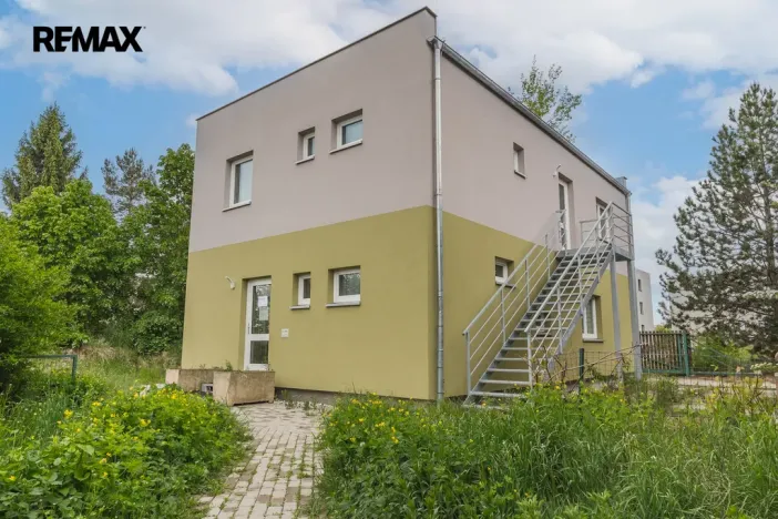 Pronájem kanceláře, Úvaly, Maroldova, 70 m2