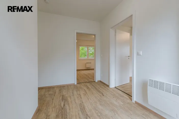 Pronájem kanceláře, Úvaly, Maroldova, 70 m2