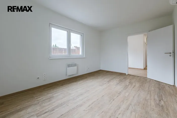 Pronájem kanceláře, Úvaly, Maroldova, 70 m2