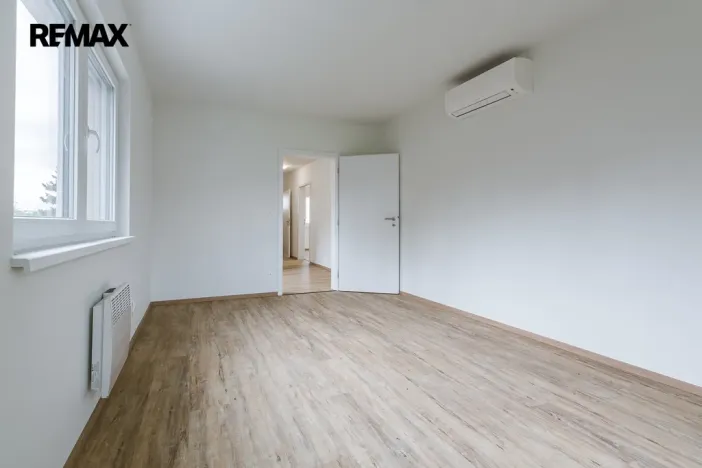 Pronájem kanceláře, Úvaly, Maroldova, 70 m2