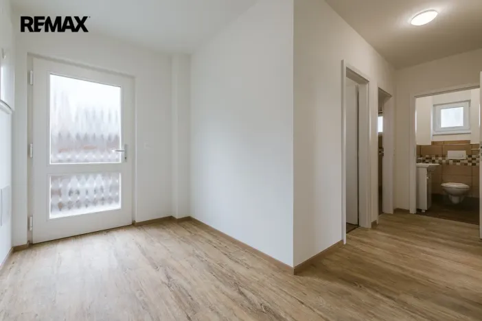 Pronájem kanceláře, Úvaly, Maroldova, 70 m2