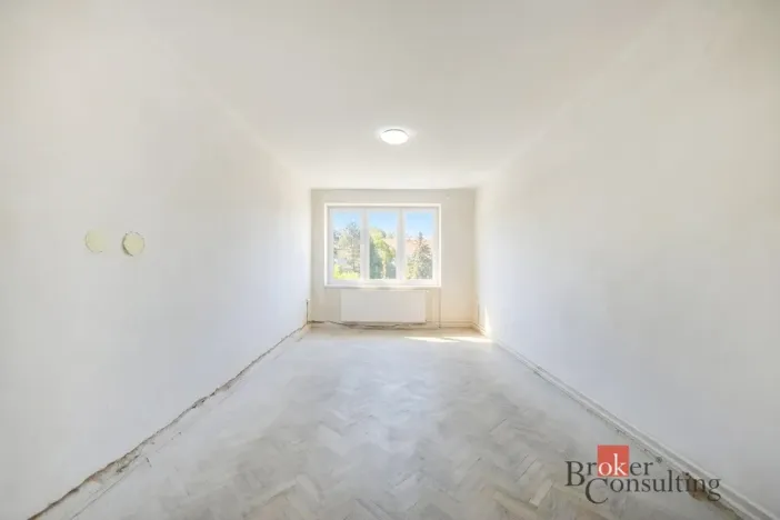 Prodej bytu 2+1, Hrádek - Nová Huť, 1. máje, 58 m2