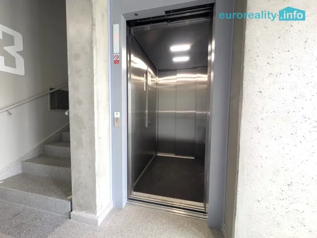 Pronájem bytu 2+kk, Plzeň, Zahradní, 70 m2