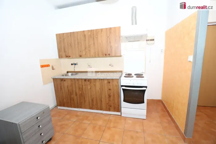 Pronájem bytu 1+kk, Karlovy Vary - Počerny, 58 m2