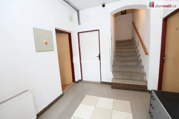Pronájem bytu 1+kk, Karlovy Vary - Počerny, 58 m2