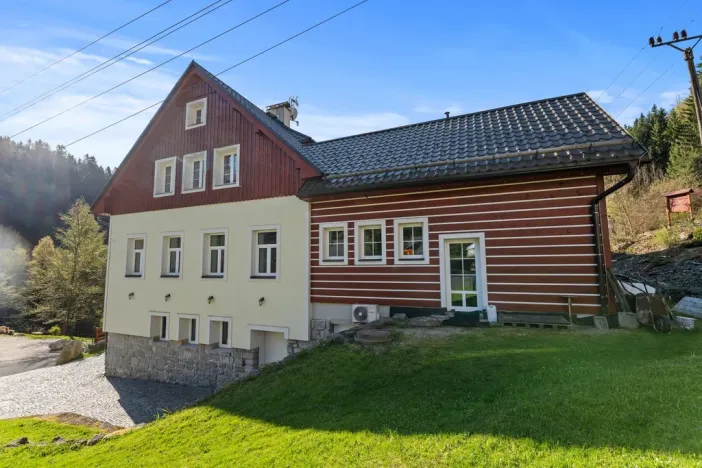 Prodej bytu 1+kk, Desná, Údolní, 29 m2