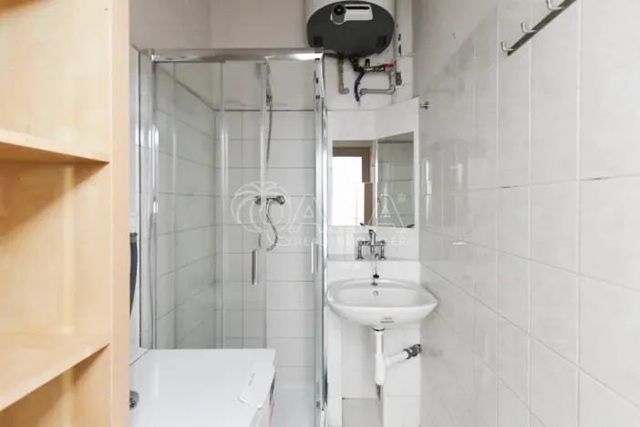 Pronájem bytu 1+kk, Praha - Strašnice, Kralická, 30 m2