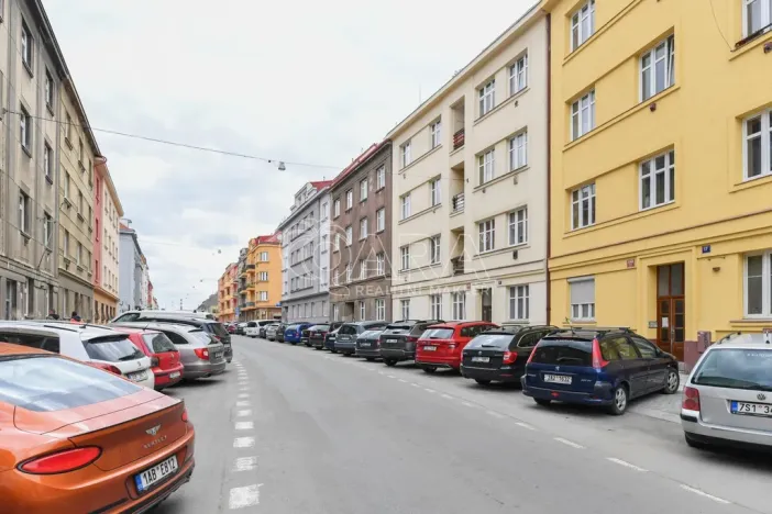Pronájem bytu 1+kk, Praha - Strašnice, Kralická, 30 m2