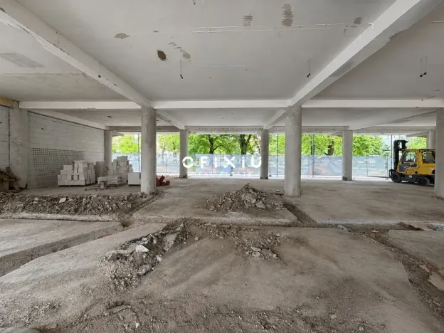 Prodej obchodního prostoru, Kroměříž, Slovanské náměstí, 135 m2
