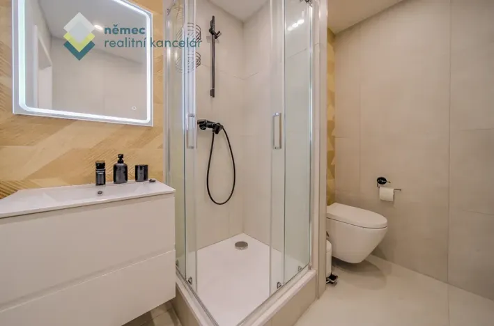 Pronájem bytu 1+kk, Praha - Kamýk, Otradovická, 34 m2