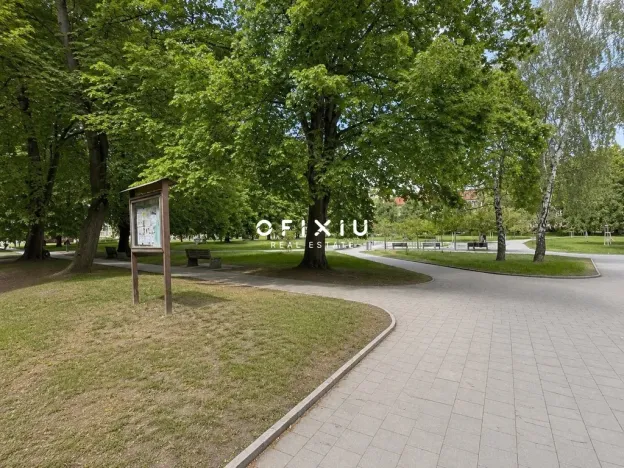 Prodej obchodního prostoru, Kroměříž, Slovanské náměstí, 185 m2